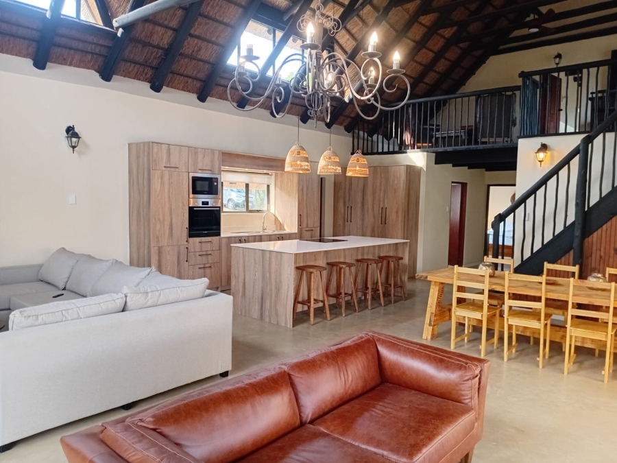 To Let 4 Bedroom Property for Rent in Cintsa East Eastern Cape
